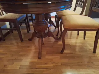 Mesa de comedor ovalada con 6 sillas