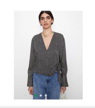 Blusa Zara satinada lunares