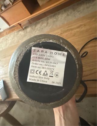 Lámpara Zara Home tela y piedra