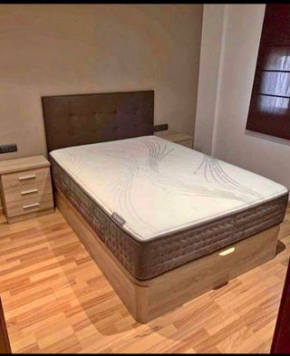 Canapés y colchones en novedad