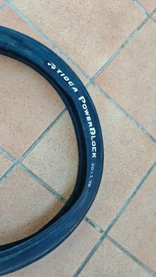 Cubierta Tioga Powerblock 20x1.75 BMX RACE, NUEVA