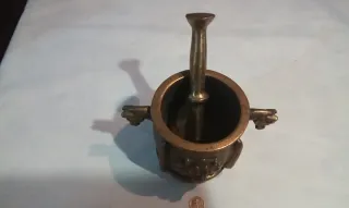 Almirez antiguo de bronce