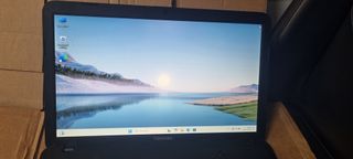 Portátil Toshiba Satellite Pro C850-1M7 i3