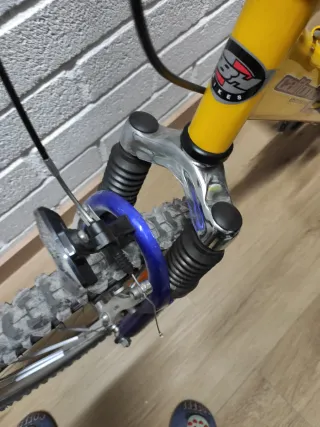 Bicicleta infantil BTT (8 años)