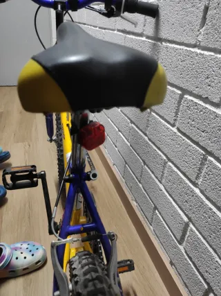 Bicicleta infantil BTT (8 años)