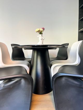 Mesa de comedor ovalada de mármol negro Nuevo 2000