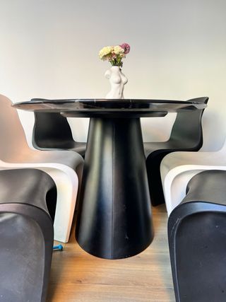 Mesa de comedor ovalada de mármol negro Nuevo 2000