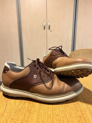 Zapatos de golf FootJoy beige y marrón