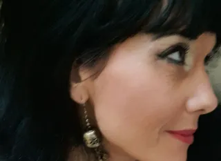 Orecchini pendenti vintage color bronzo.