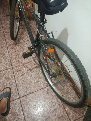Bicicleta BTWIN Negra