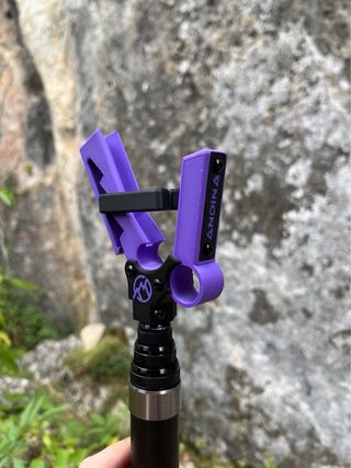 Pértiga escalada morada