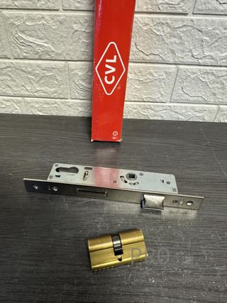 Cerradura metálica