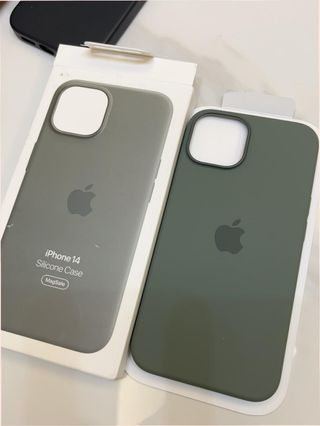 Funda iPhone 14 Silicona MagSafe Original