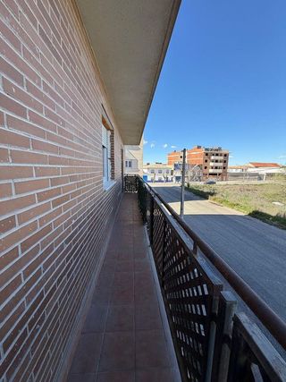 Piso en alquiler en Centro de Especialidades en Ocaña