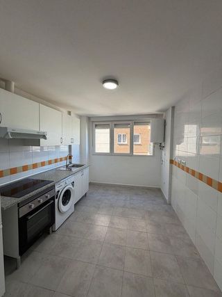 Piso en alquiler en Centro de Especialidades en Ocaña