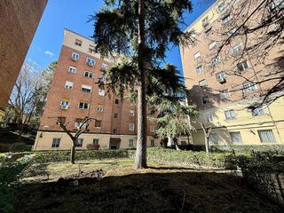 Piso en venta en Lucero en Madrid