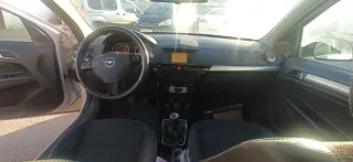 Opel Astra 2010