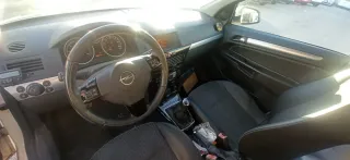 Opel Astra 2010