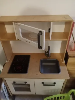 Cocinita de madera Hello Kitty