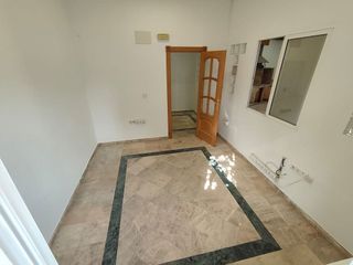 Local comercial en alquiler en Alcantarilla