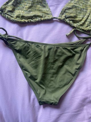 Bikini verde con estampado