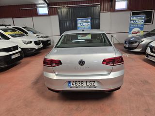 Volkswagen Passat 2021 2.0TDI 150CV