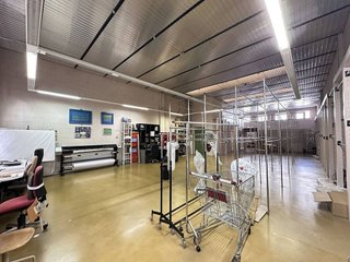 Local comercial en alquiler en Montigalà -Sant Crist en Badalona