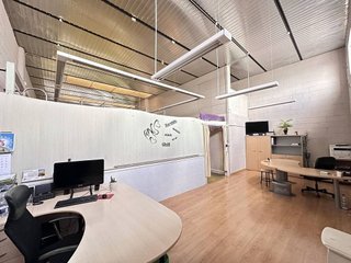 Local comercial en alquiler en Montigalà -Sant Crist en Badalona