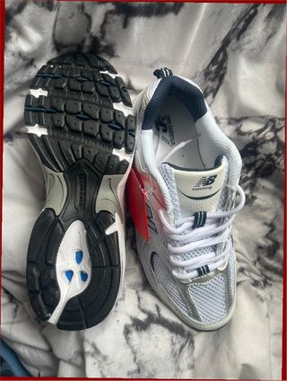 New Balance 530 Talla 40 Plata/Blanco