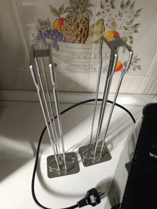 Cafetera Nespresso  Krups con dos cápsulas