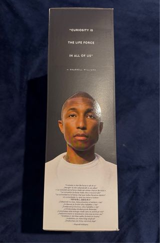 LEGO Icons Sobre la Luna con Pharrell Williams