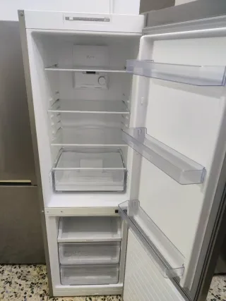 Nevera Balay plateada