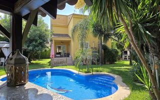 Casa en venta en Riba-roja de Túria
