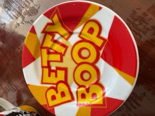 Juego 4 Tazas y Platos Betty Boop