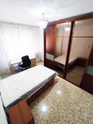 Piso en alquiler en Camino de Ronda - Rosaleda en Granada