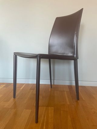 Mesa y 4 Sillas Comedor