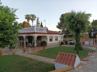 Chalet en venta en Oromana en Alcalá de Guadaira