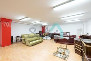 Local comercial en alquiler en Huca - Prados en Oviedo