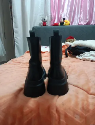 Stivali neri Pull&Bear nuovi