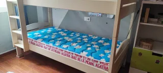 Litera madera blanca con colchones