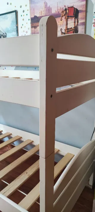 Litera madera blanca con colchones