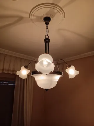 Lámpara de techo de cristal y metal