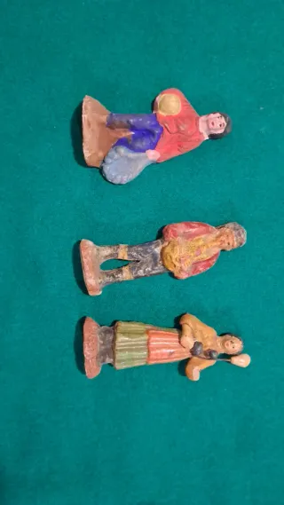 Antiche statuine siciliane in terracotta