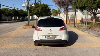Renault Scenic 2011