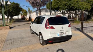 Renault Scenic 2011
