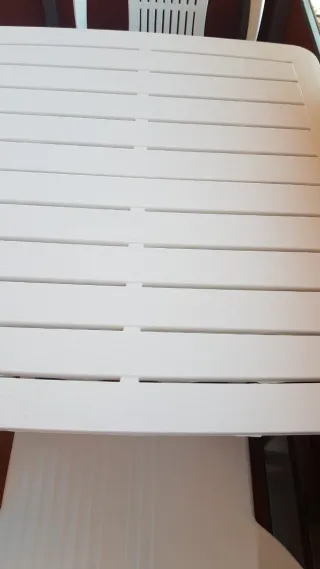 Mesa y  Sillas jardín