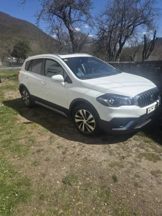 Suzuki Scross 2016