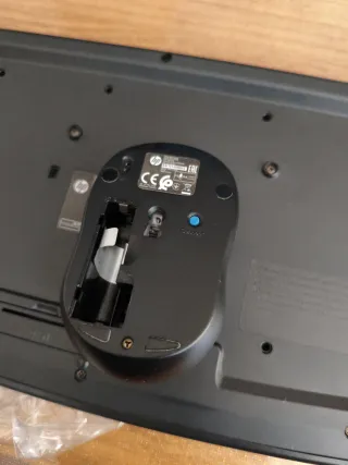 Combo Teclado y Ratón Inalámbrico HP 300