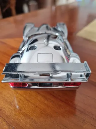 Coche de colección cromado