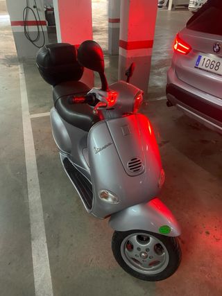 Vespa Plata - Moto Scooter